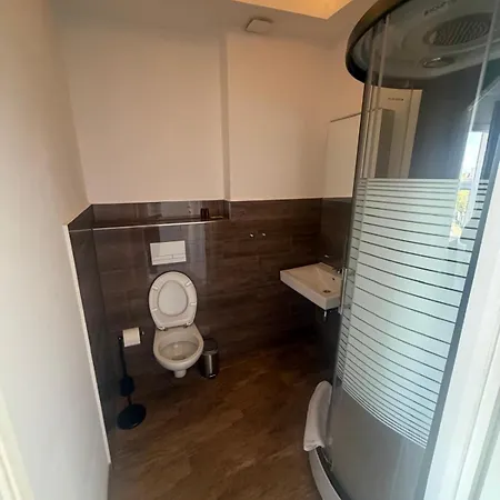 Halle Ost! Self-check-in Guest house