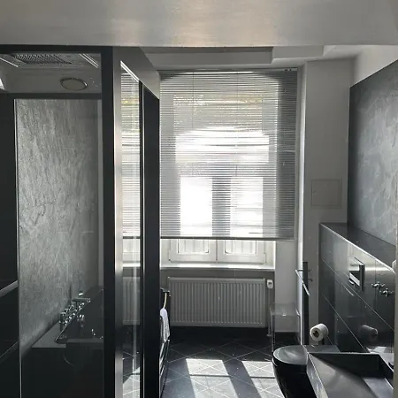 Guest house Halle Ost! Self-check-in 3*